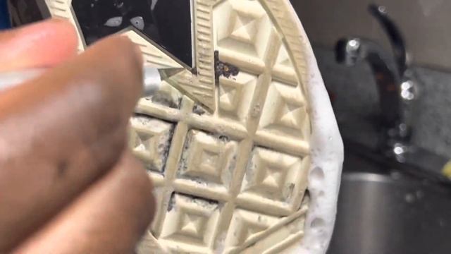 How To Clean Christian Dior Walk’n’ Sneakers “Oblique” смотреть онлайн