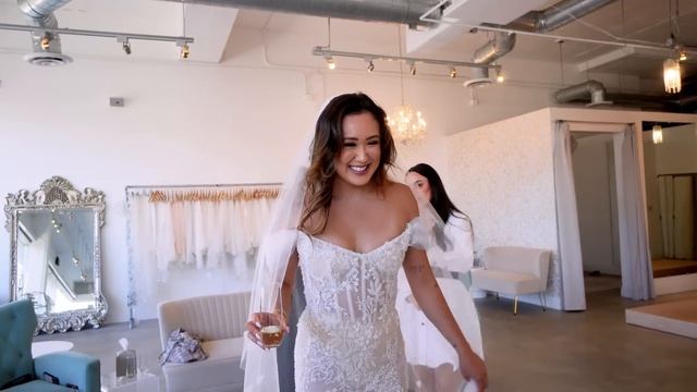 Wedding Day First Look With My BEST FRIENDS + Full Dress Journey смотреть онлайн