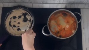 ЗАМОРОЖЕННЫЕ ГОЛУБЦЫ В КАСТРЮЛЕ С ТОМАТНОЙ ПАСТОЙ? Тушеные, с соусом, на обед и на ужин