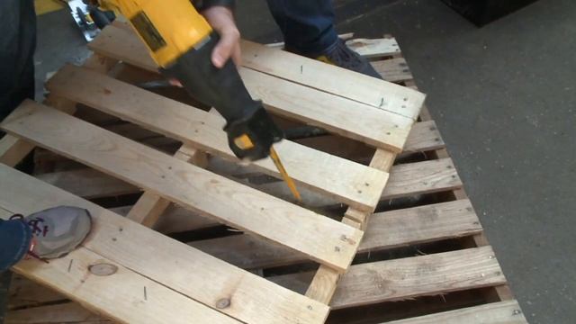 How to Build a Pallet Bench смотреть онлайн