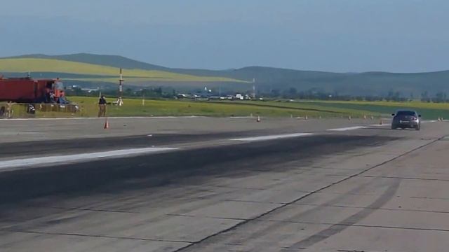 1000 ps GTR 35 dynamics of up to 300 km \ h in 14 seconds DRAG смотреть онлайн