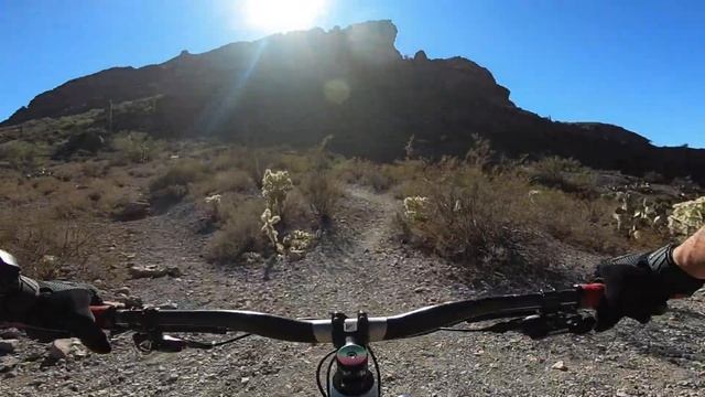 Riding Singletrack and Chunk in Tucson - Tucson Mountain Park смотреть онлайн