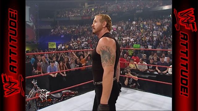 Sara's stalker reveals himself | RAW IS WAR (2001) смотреть онлайн
