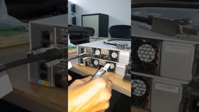 How To Connect Cisco 9K series switches with Stack Cable смотреть онлайн
