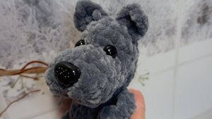 свяжем мини волка.