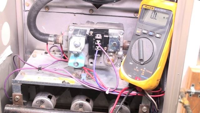Troubleshooting the limit switch on the 80% AFUE gas furnace смотреть онлайн