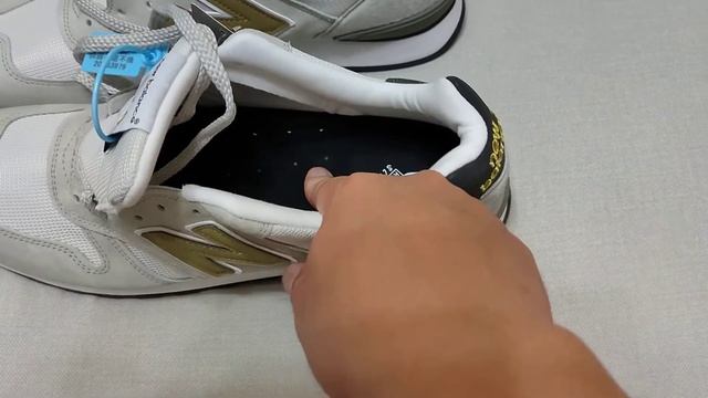 開箱 New Balance M670OWG 英製 OG鞋 смотреть онлайн