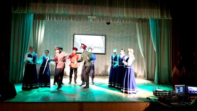 Вокальный ансамбль казачьей песни "Родные напевы" "Не туманы" смотреть онлайн