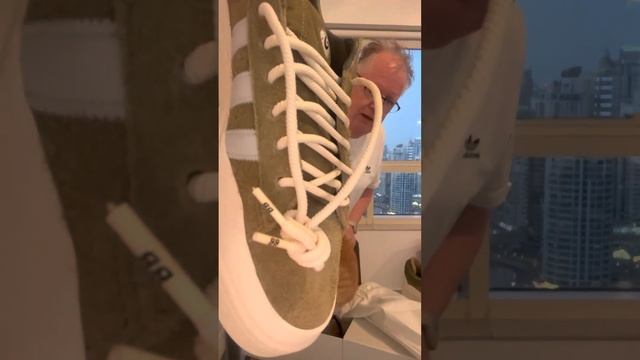 Unboxing Bad Bunny Adidas Originals Campus Light Wild Moss with Toby Cat Puerto Rico Yo Visto ASI смотреть онлайн