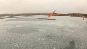 МУЖИК ПРОВАЛИЛСЯ ПОД ЛЁД! ЗИМНЯЯ РЫБАЛКА 2024-2025. ШОК РЫБАЛКА. ПЕРВЫЙ ЛЁД. Ловля окуня зимой.