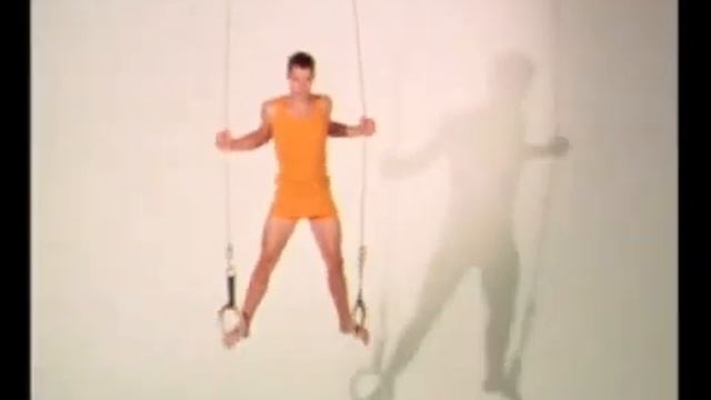 Freddie Stroma is a Gymnast (In underwear) смотреть онлайн