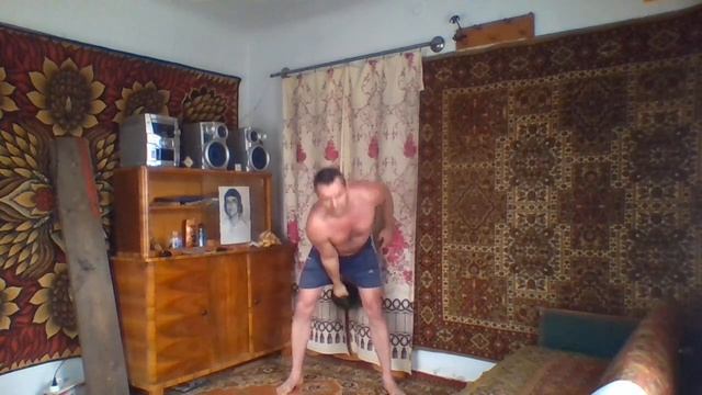 Жим ДЦ "на попа" гири 24 кг. - 23 раза правой рукой. смотреть онлайн