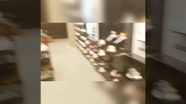 Mall vlog @footlocker @champs @Jimmyjazz @footaction смотреть онлайн