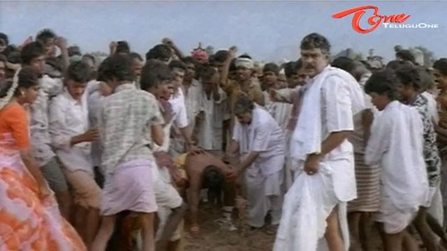 Babu Mohan Lifts Mountain - Fabulous Comedy Scene - Navvula TV смотреть онлайн