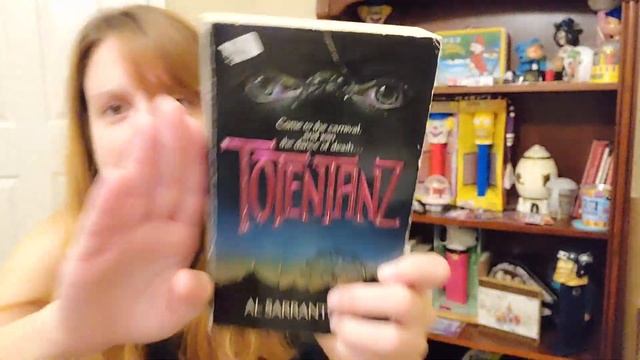 Out of Town Vintage Horror Book Haul | Awesome Paperbacks from Hell Finds смотреть онлайн