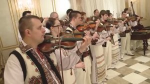 Хора - Де мик ам плекат де акасэ. Оркестра фрацилор Адвахов