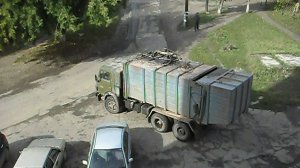 Мусоровоз КО-429 на шасси КамАЗ-5320 (Е 204 НС 22). / KAMAZ garbage truck.