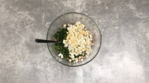 КАК ПРИГОТОВИТЬ САЛАТ ИЗ КОНСЕРВЫ ГОРБУШИ? Салат из консервированной красной рыбы, лосося