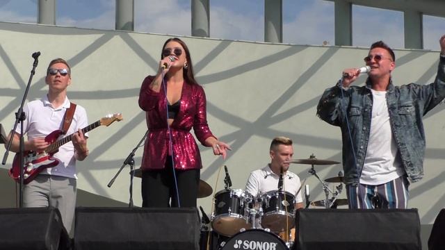 Stereo Drive - Ты не такой (Ю. Караулова) @ Парк Зарядье 08.09.2019 смотреть онлайн