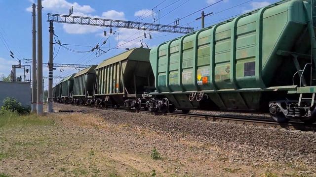 ВЛ80С-1347 с грузовым составом смотреть онлайн