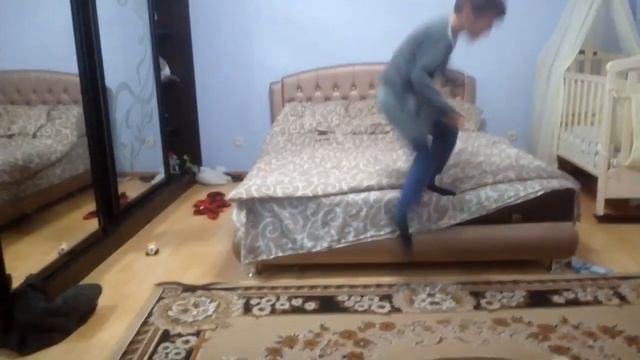 Как сделать сальто в домашних условиях показывает всем Назаров Профессионал смотреть онлайн