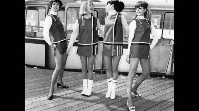 THESE BOOTS ARE MADE FOR WALKING смотреть онлайн