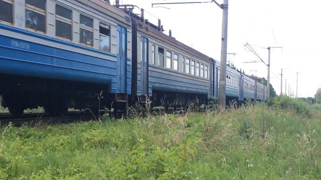 ЕР9Е-631\ЕР9М-397 з приміським №6504 Шепетівка-Коростень і привітною бригадою. смотреть онлайн