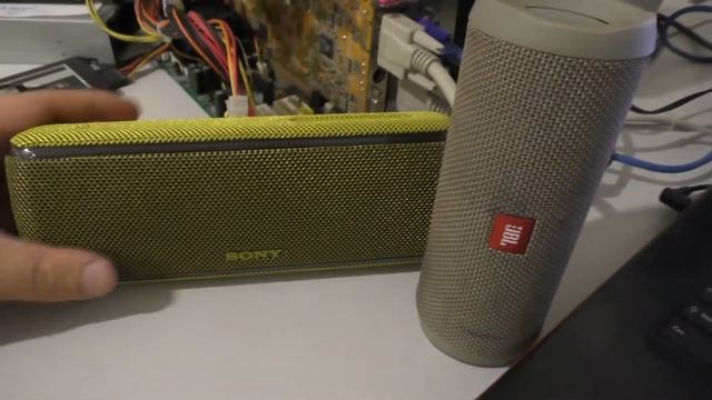 Что лучше!? Sony SRS XB31 или воскресшая JBL FLIP4 для велосипедиста... смотреть онлайн