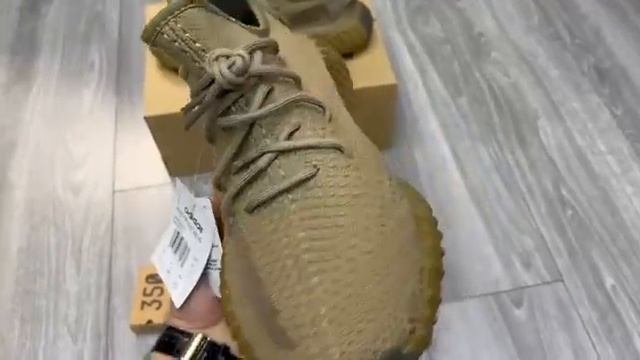 Кроссовки Adidas Yeezy Boost 350 V2 размеры 36-45 Тг канал - https://t.me/Fashion_Online_Market смотреть онлайн