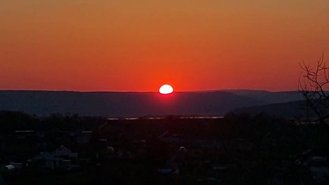 Закат Солнца. Тавричанка 09.04.2024 смотреть онлайн