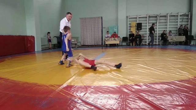 Крупницкий Артем 1 схватка в 29 кг Луганск смотреть онлайн