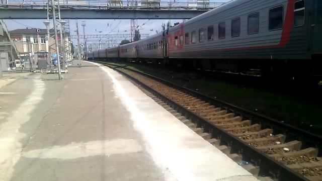 Электровоз ЭП1М со скорым поездом 201 Адлер-Москва смотреть онлайн