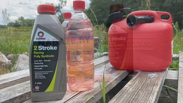 Масло для двухтактных двигателей мототехники “COMMA 2 Stroke Racing Fully Synthetic”