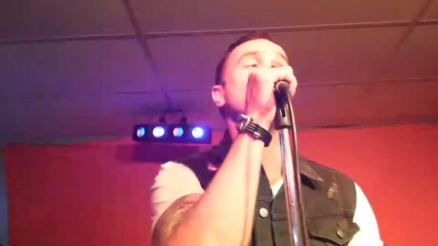 Shannon Noll signing April Sun in Cuba смотреть онлайн