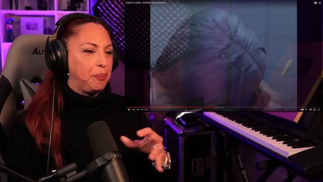 KAROL G , TIËSTO EL SORPRENDENTE SAMPLE DE CONTIGO!! | VOCAL COACH REACTION & ANALYSIS смотреть онлайн