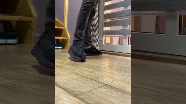 Adidas Retropy E5 full black, EU44 смотреть онлайн