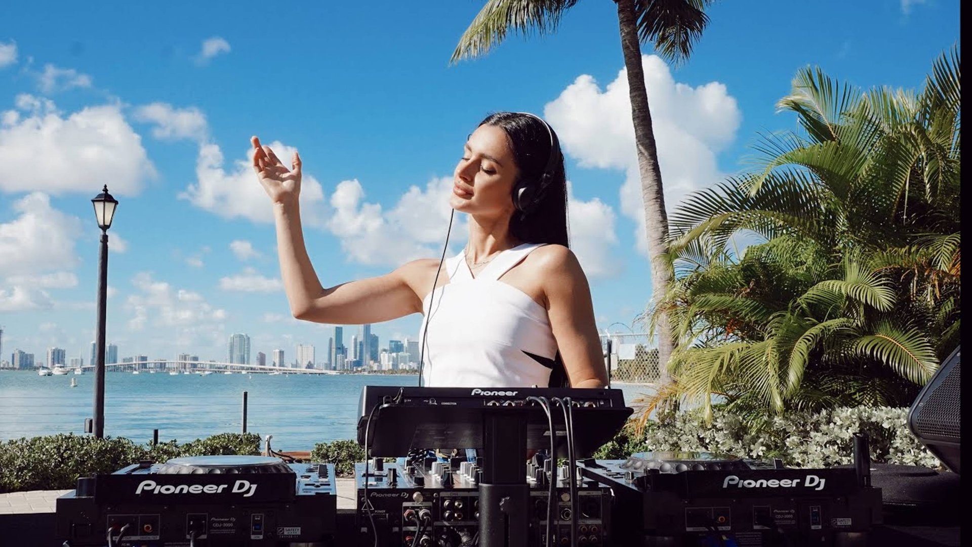 Korolova | Live @ Miami Melodic Techno & Progressive House Mix смотреть онлайн