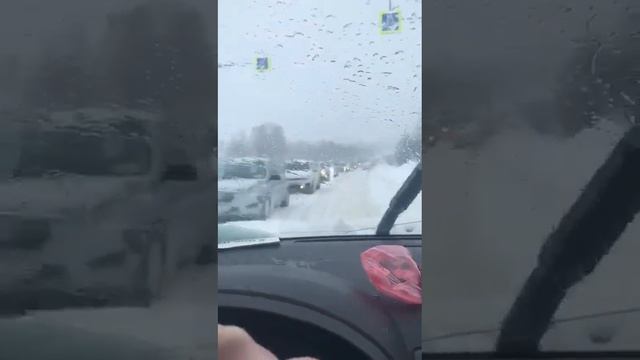 опять коллапс на дороге от водителей профессиАналов. смотреть онлайн