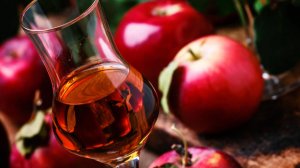 Как Сделать Яблочный Бренди/Дистилляция Недоректификата/Мацерат из Яблок/Это не Кальвадос/(18+)