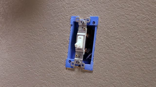 Identifying a Neutral Wire смотреть онлайн