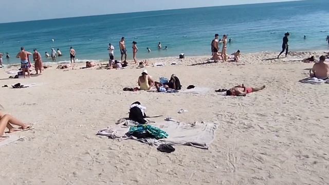 Пляж на острове Сир-Бани-Яс смотреть онлайн