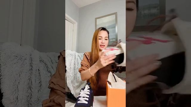 HERMES ORAN SANDALS AND BOUNCING SNEAKERS (UNBOXING) смотреть онлайн