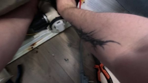 Стирально-сушильная машина AEG с тепловым насосом,не сушит. Почему нужна правильная диагностика?!