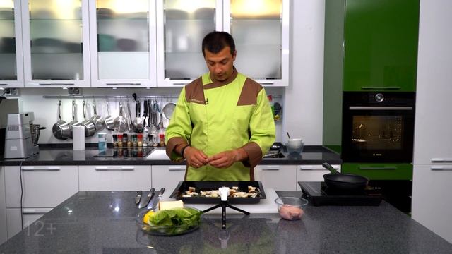 САЛАТ ЦЕЗАРЬ ГРЕНКИ С ЧЕСНОЧНЫМ МАСЛОМ смотреть онлайн