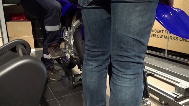 unboxing and assembly YAMAHA YZ 125cc 2022 смотреть онлайн