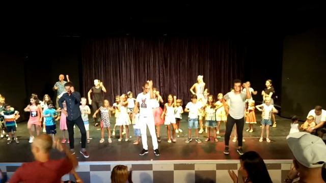 Delphin Diva Premiere 5* отельный танец