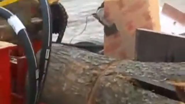 Бърз и качествен начин за рязане и цепене на дърва.. смотреть онлайн