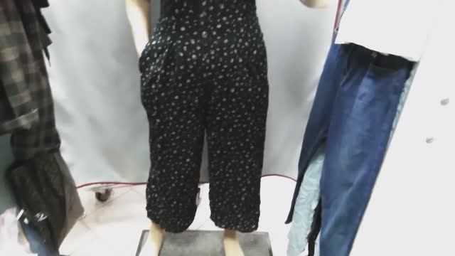 СЕКОНД ХЕНД. НОВЫЙ ЗАВОЗ. ПРИКОЛЬНЫЕ ПЛАТЬЕ И КОМБИНЕЗОН. смотреть онлайн