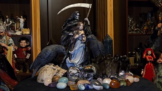 КТО ЗОВЁТ СМЕРТЬ В ДОМ смотреть онлайн