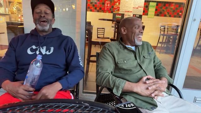 DJ TOOMP SPEAKS ON RICO WADE PLUS RICK ROSS BEEF WITH T.I. - CHOKE NO JOKE LIVE смотреть онлайн